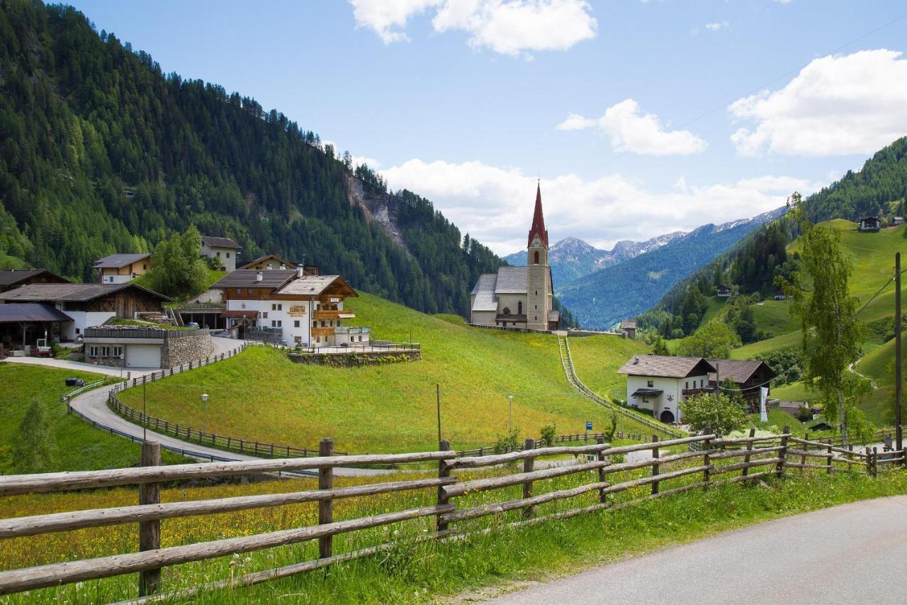 Gasthof Trausberg Corvara in Passiria Esterno foto